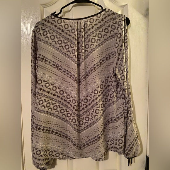 Maurices blouse - Picture 2 of 4